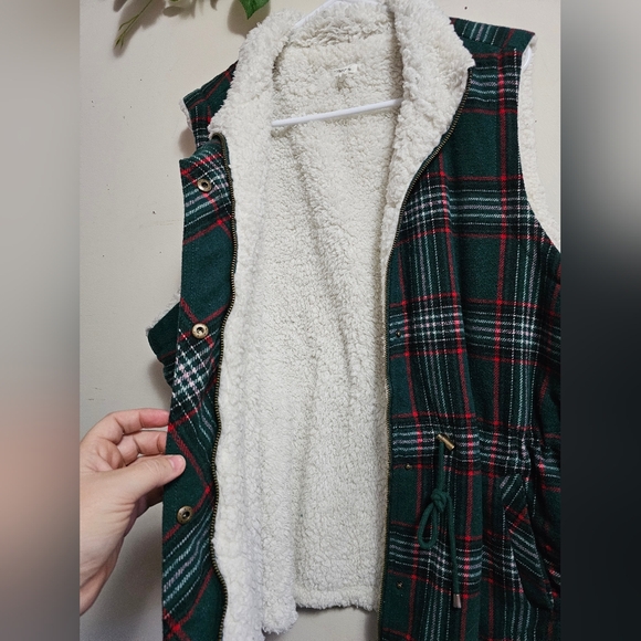 Sherpa lined vest - Picture 3 of 4